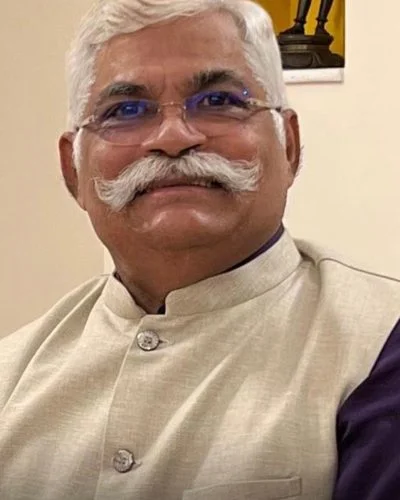 M. Ravi